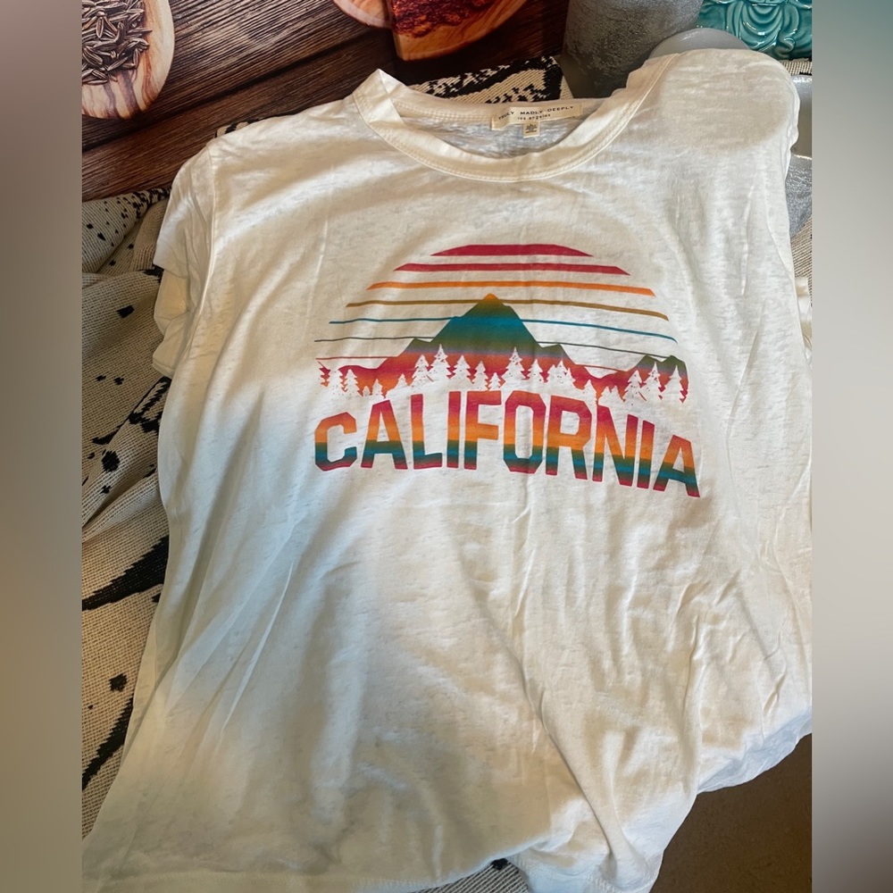 California T-shirt Size L White Sheet Tee Layering Festival West Coast So Cal
